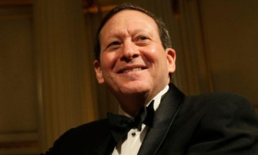 Tom Pritzker aposenta-se como presidente executivo da Hyatt após 22 anos